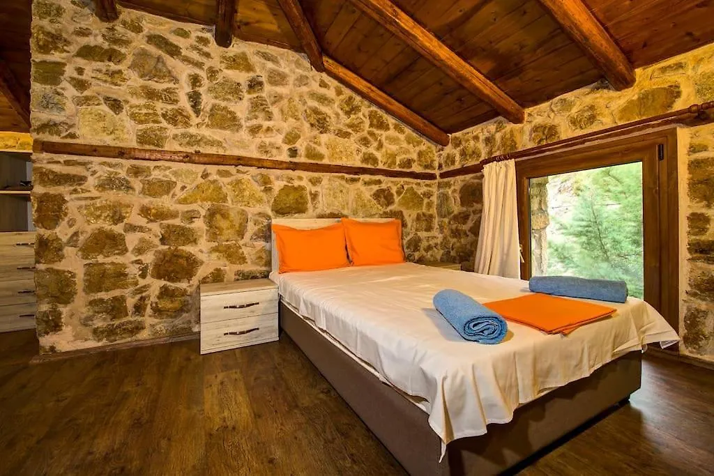 Petrini Spiti Villa Pyrgadikia Greece