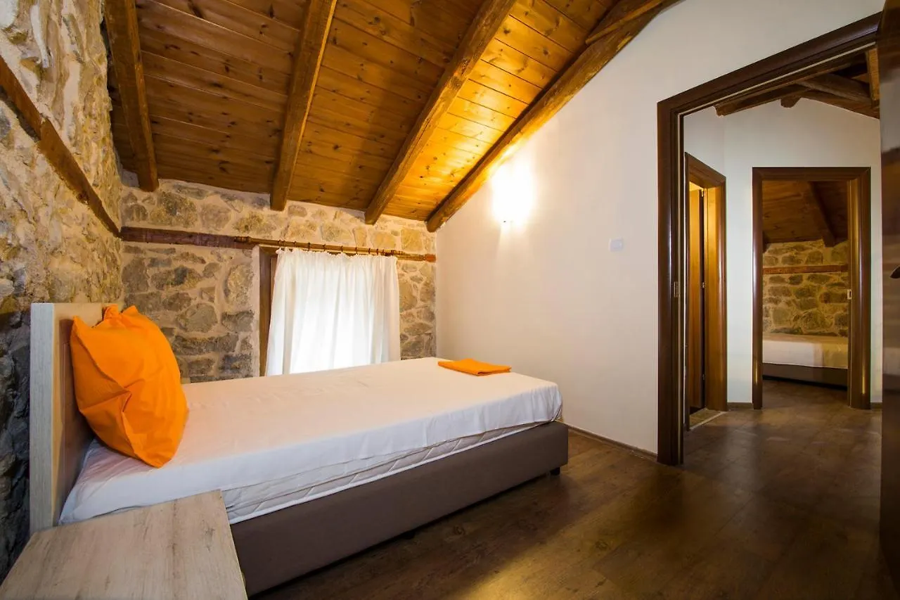 Petrini Spiti Villa Pyrgadikia Greece
