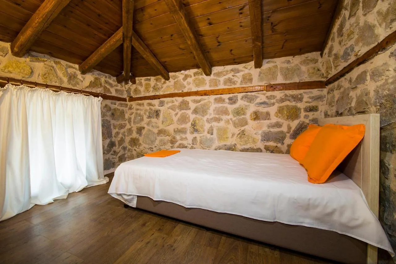 Petrini Spiti Villa Pyrgadikia