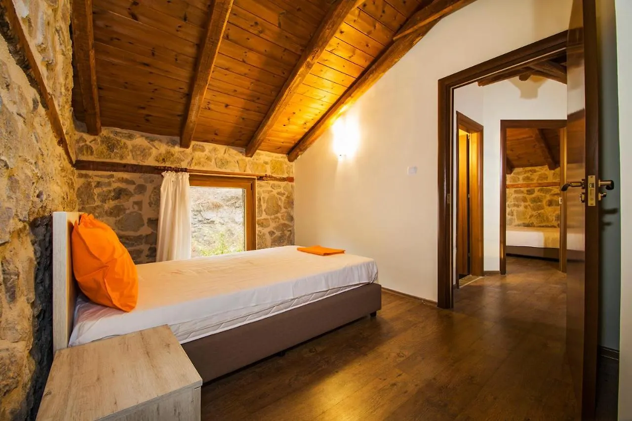 Petrini Spiti Villa Pyrgadikia